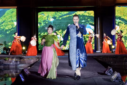 'Vietnam Iconic Runway' lan tỏa giá trị văn hóa Việt qua ngôn ngữ thời trang