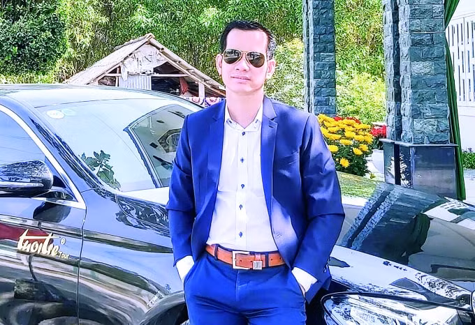 Doanh nhân Nguyễn Văn Khánh - CEO Công ty Du lịch Tuổi Trẻ và chuỗi Nhà hàng Phố tại TP. Đà Nẵng.
