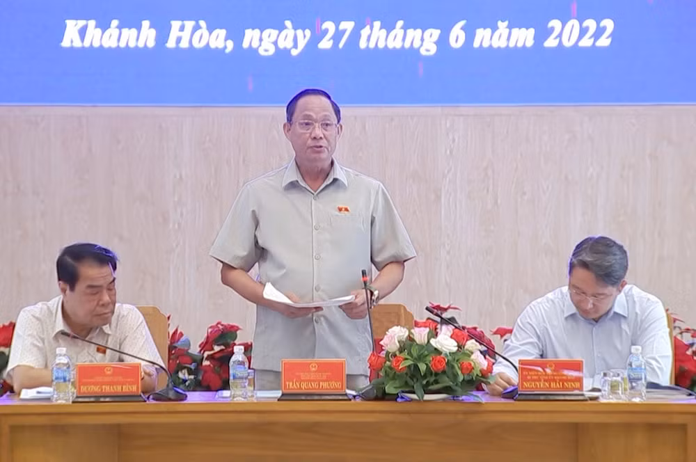 Phó Chủ tịch Quốc hội Trần Quang Phương phát biểu.