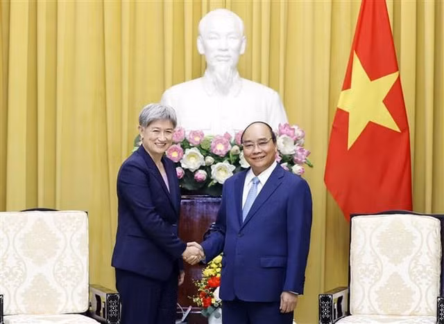 Chủ tịch nước Nguyễn Xuân Phúc tiếp Bộ trưởng Ngoại giao Australia Penny Wong. 
