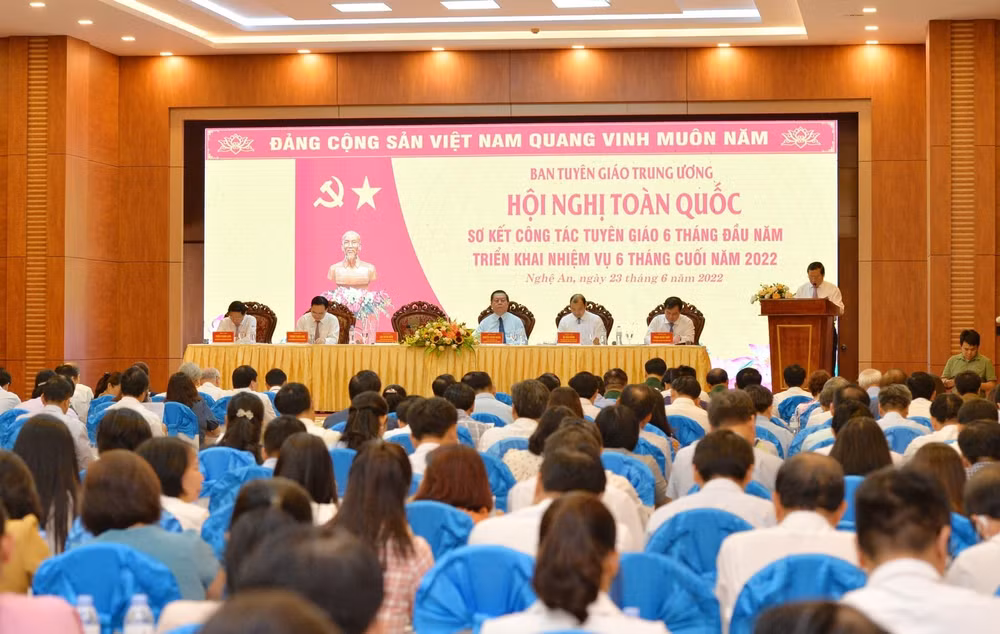 truong ban tuyen giao trung uong tap trung xay dung dang ve chinh tri tu tuong dao duc hinh 1