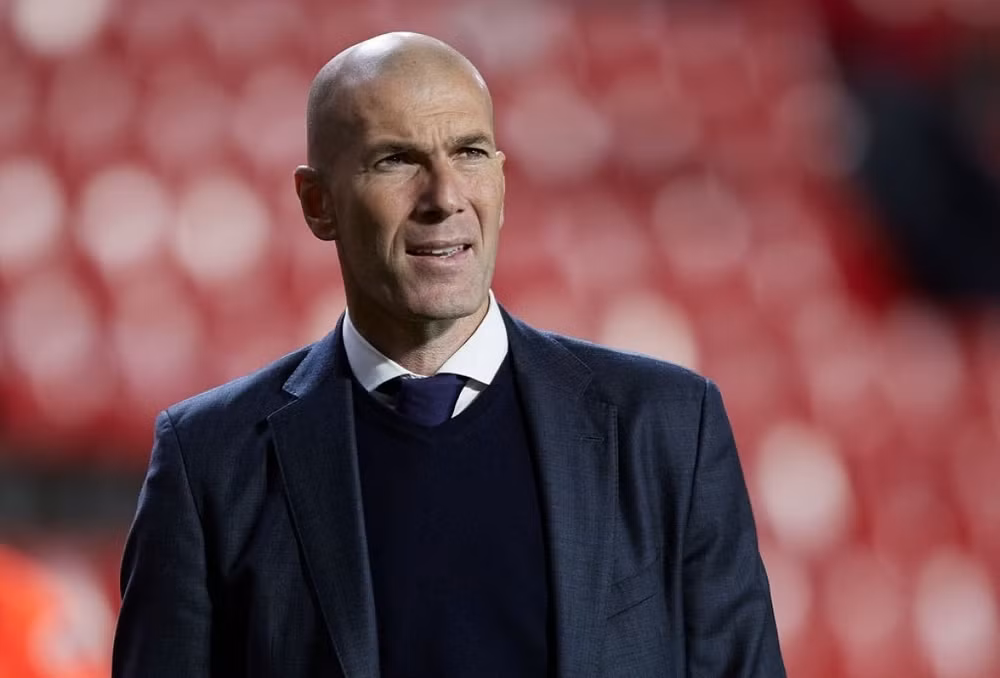 he lo ve ben do moi cua hlv zinedine zidane hinh 1