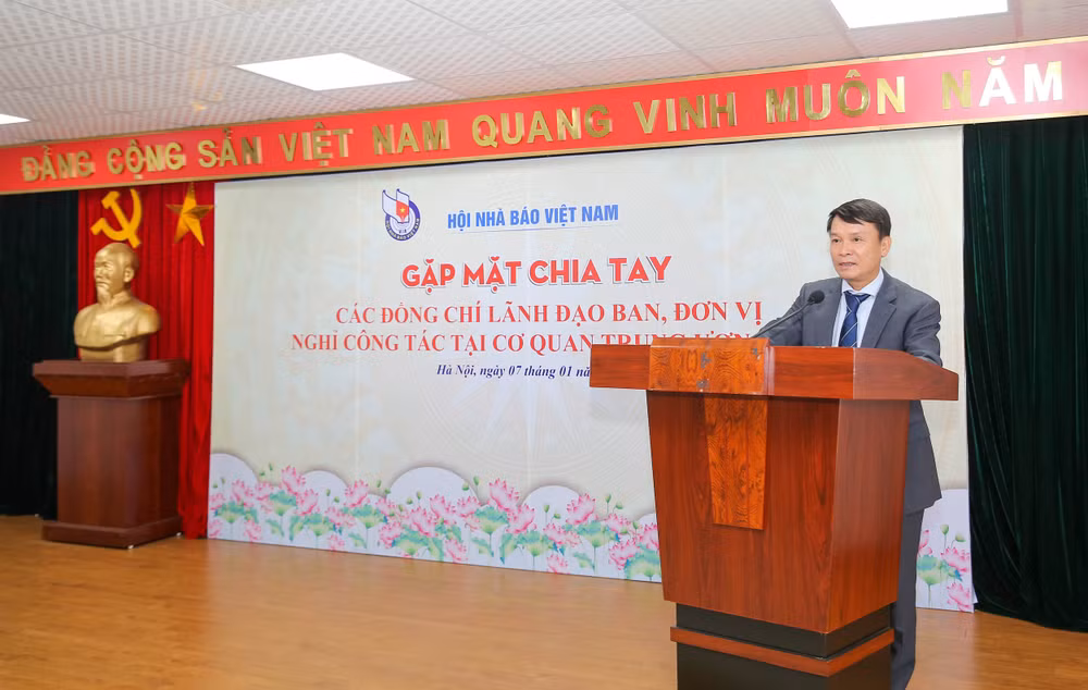 gap mat chia tay cac dong chi truong pho ban don vi tai co quan trung uong hoi nha bao viet nam hinh 3
