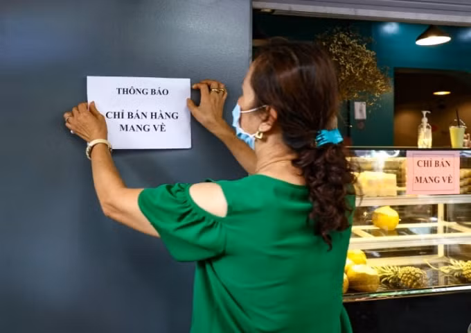 3 quan huyen o ha noi dung ban hang an uong tai cho hinh 1