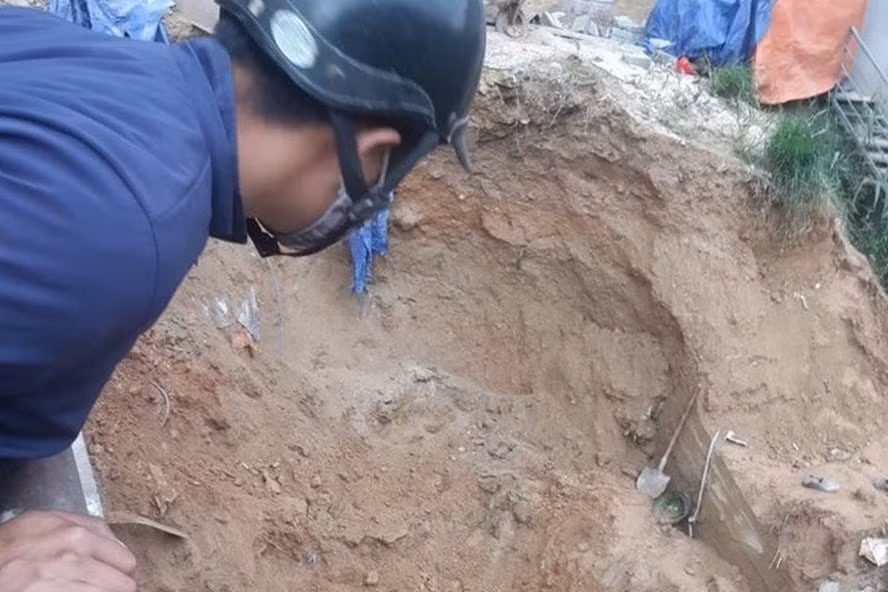 bi dat da vui lap hai nguoi tu vong trong luc lam nha tai ha giang hinh 1