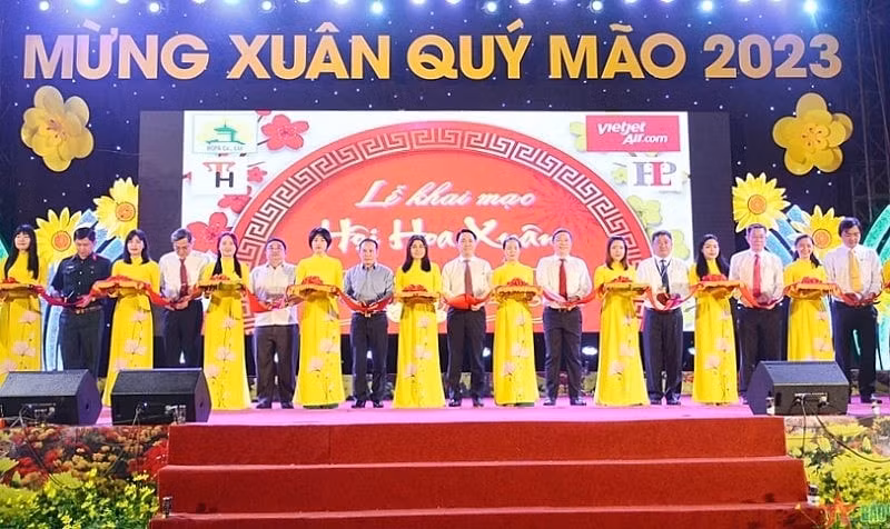 tp ho chi minh khai mac hoi hoa xuan quy mao 2023 hinh 1