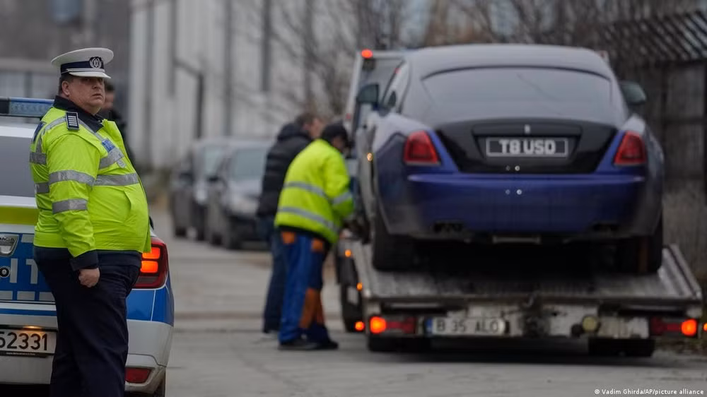 romania thu giu dan sieu xe cua nguoi nguy hiem nhat tiktok hinh 4