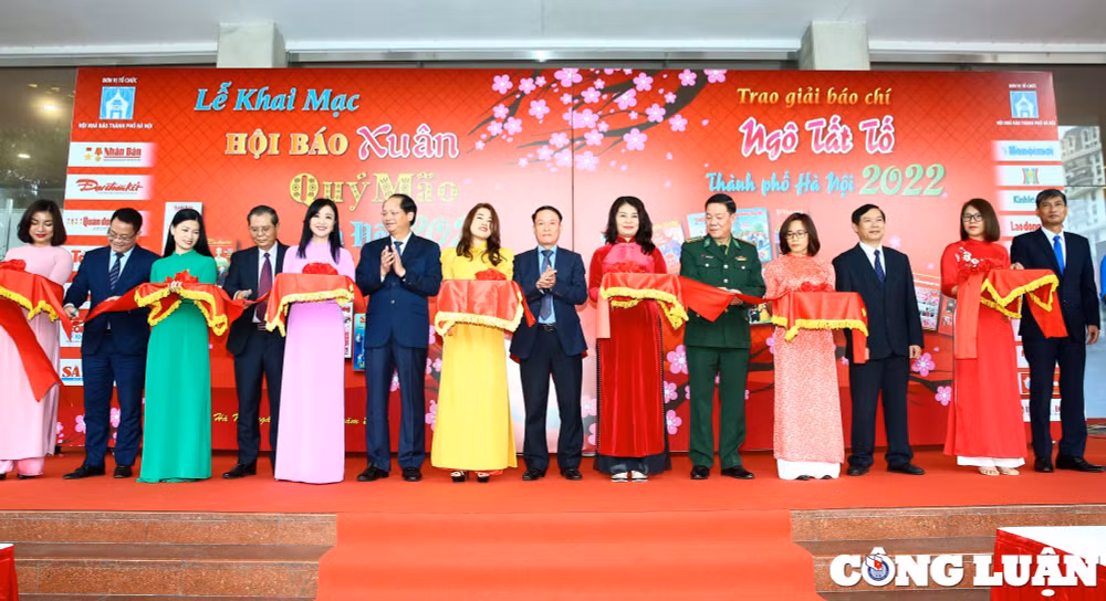 khai mac hoi bao xuan quy mao ha noi 2023 mon an tinh than khong the thieu hinh 1