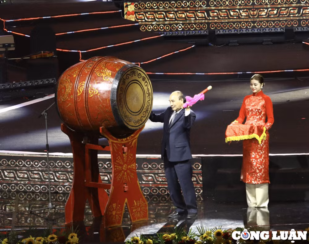 chuong trinh xuan que huong 2023 noi gan ket tinh yeu dat nuoc cua nhung kieu bao hinh 2