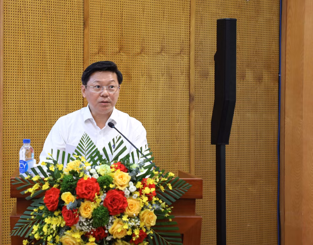 uy-vien-trung-uong-dang-pho-truong-ban-tuyen-giao-va-dan-van-trung-uong-tran-thanh-lam-phat-bieu-ket-luan-hoi-thao.jpg
