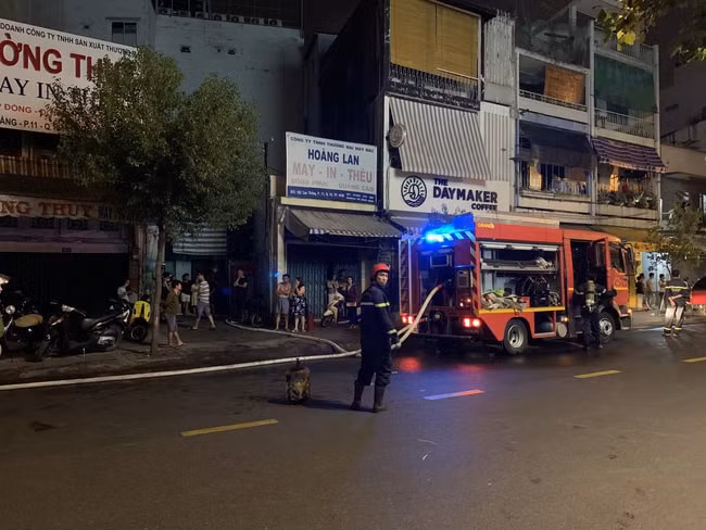 Lực lượng chức năng có mặt tại hiện trường.