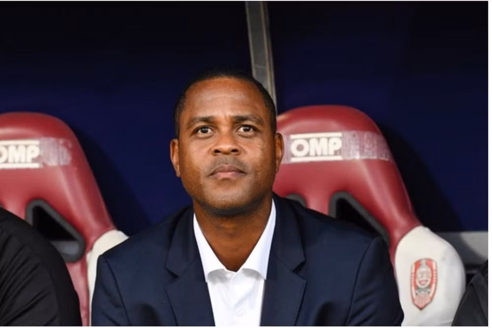 huyen thoai ha lan patrick kluivert lam hlv truong tuyen indonesia hinh 1