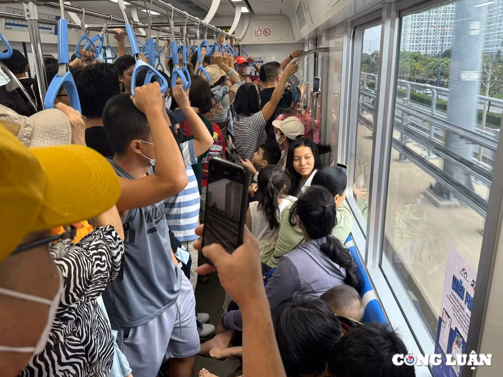 hai tuan dau van hanh thuong mai luong khach metro so 1 tp hcm tang 300 so voi ke hoach hinh 2