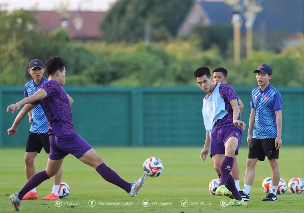 dt viet nam ren the luc san sang dau thai lan tai chung ket aff cup luot ve hinh 5