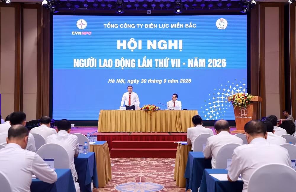 Hội nghị do ông Nguyễn Đức Thiện – Tổng Giám đốc EVNNPC và ông Trần Tuấn Khanh – Chủ tịch Công đoàn Tổng công ty đồng chủ trì.