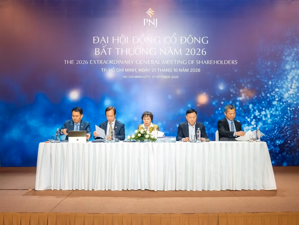 Chủ tịch HĐQT PNJ Cao Thị Ngọc Dung bày tỏ sự cảm ơn cổ đông đã chấp thuận, nhấn mạnh lợi ích cổ đông gắn với doanh nghiệp và khẳng định ban lãnh đạo sẽ sử dụng nguồn lực đúng mục tiêu.