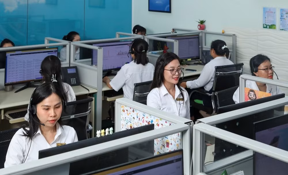 100% dịch vụ điện được cung cấp trực tuyến trên hệ sinh thái chăm sóc khách hàng đa kênh, đa nền tảng