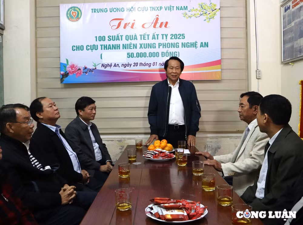 trung uong hoi cuu thanh nien xung phong viet nam tang 100 suat qua cho cuu tnxp nghe an nhan dip tet nguyen dan hinh 2