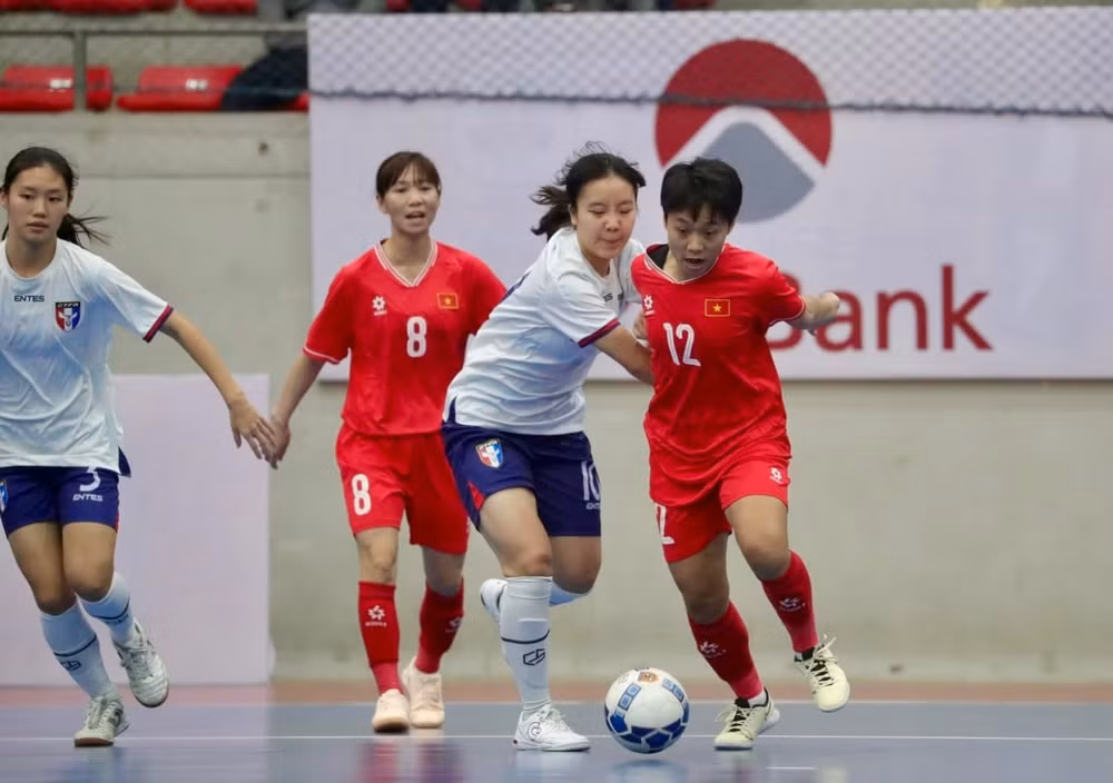 doi tuyen futsal nu viet nam gianh quyen du vck chau a 2025 hinh 1
