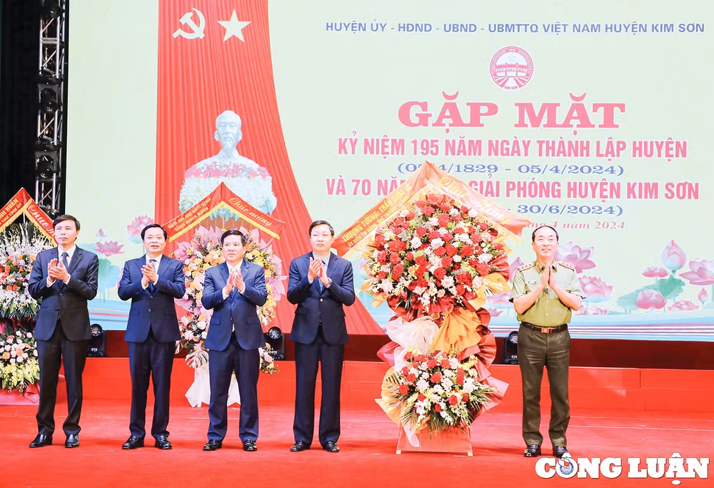 kim son ninh binh vung buoc tien vao xuan at ty 2025 hinh 2