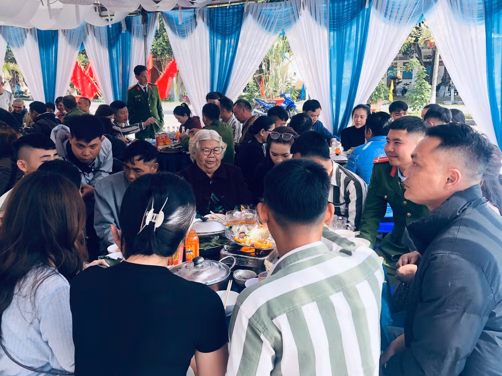 gia lai bua com doan vien dac biet va uoc mong ngay doan tu hinh 1