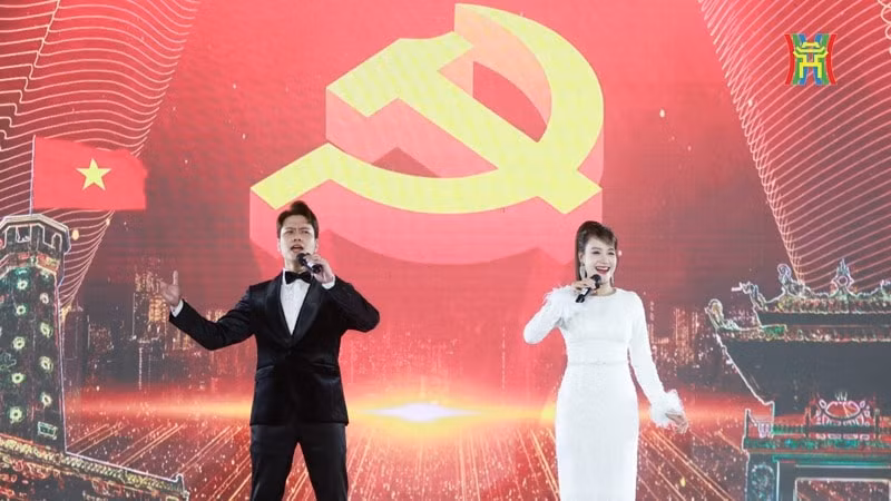 chuong trinh nghe thuat mua xuan do su dung cong nghe trinh dien tien tien nhat hinh 2
