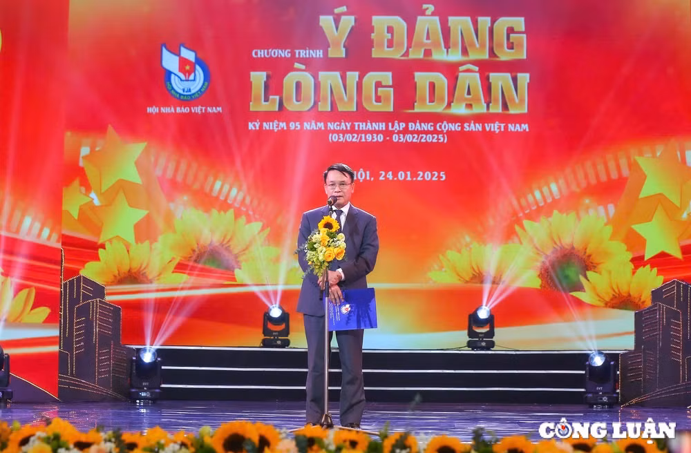 chuong trinh y dang long dan truyen tai thong diep manh me ve su dong long doan ket cua toan dang toan dan hinh 2