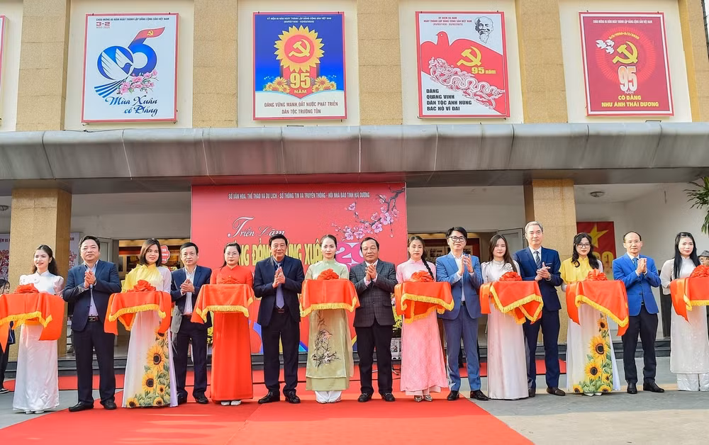 khai mac hoi bao xuan at ty tinh hai duong 2025 hinh 1