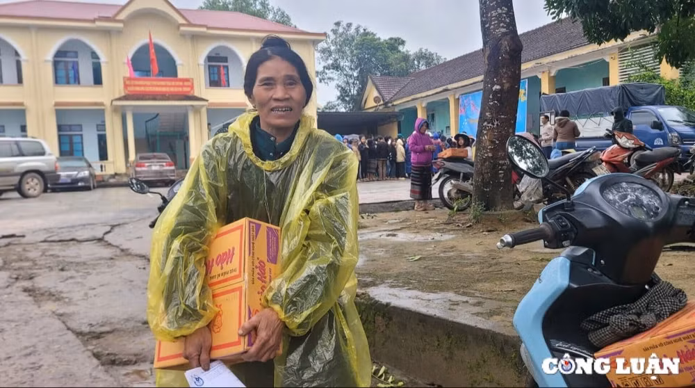 hoi nha bao viet nam voi hanh trinh tiep them niem tin giup nguoi ngheo don tet sum vay hinh 2