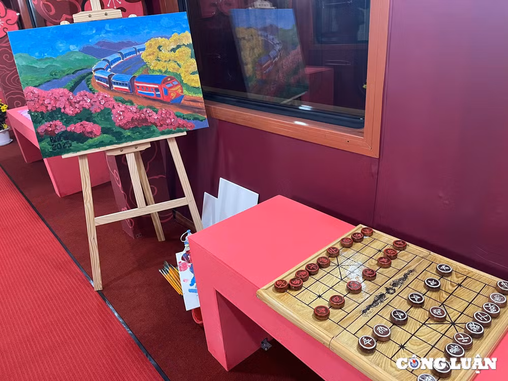han hoan chuyen tau xuan roi ga ha noi dem giao thua hinh 8