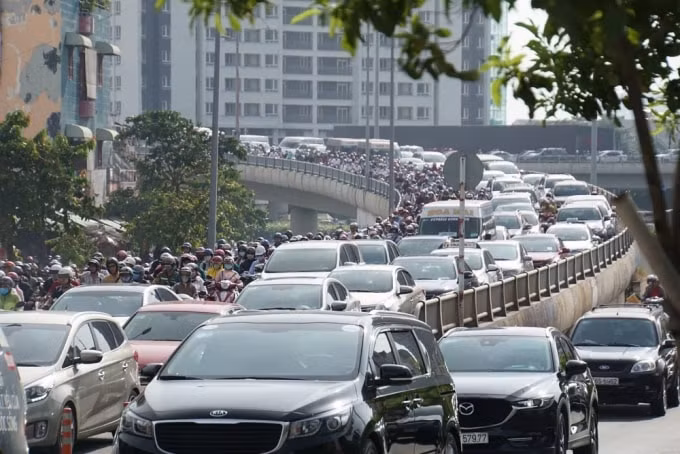 sau ha noi tphcm de xuat thu phi tu 40000 dong moi oto vao trung tam hinh 1