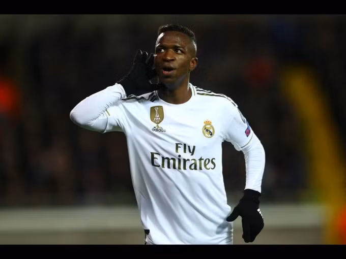 dt brazil trieu tap doi hinh coutinho tro lai vinicius bat ngo khong co ten hinh 2
