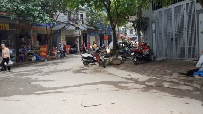 choang voi phien dau gia dat tai mai dich ha noi gia trung thau 3643 trieu dong m2 hinh 1