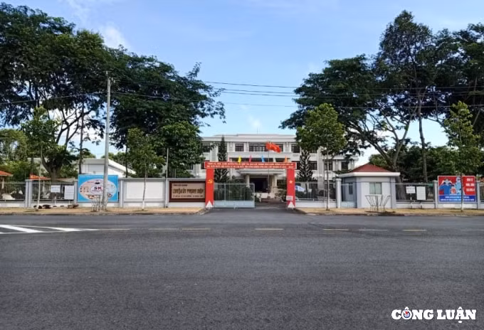 vi sao dua hai cong trinh 10 ty dong vao su dung hon 1 nam huyen moi to chuc dau thau hinh 1