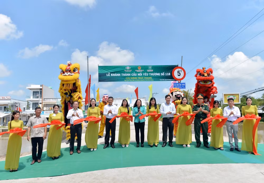 Nhựa Tiền Phong liên tiếp khánh thành cầu nối yêu thương số 103, 113, 118 tại 03 tỉnh Long An, Kiên Giang và Hậu Giang