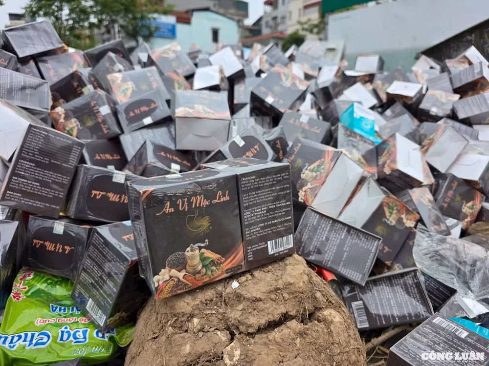 Trên vỏ hộp An Vị Mộc Linh ghi rõ đơn vị chịu trách nhiệm sản phẩm là Công ty TNHH Phát triển Thương mại Dược mỹ phẩm A-M