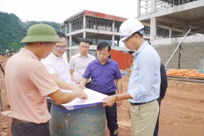 Cao Bằng: Phê bình đơn vị thi công dự án Trường phổ thông nội trú liên cấp Tiểu học và THCS Tổng Cọt