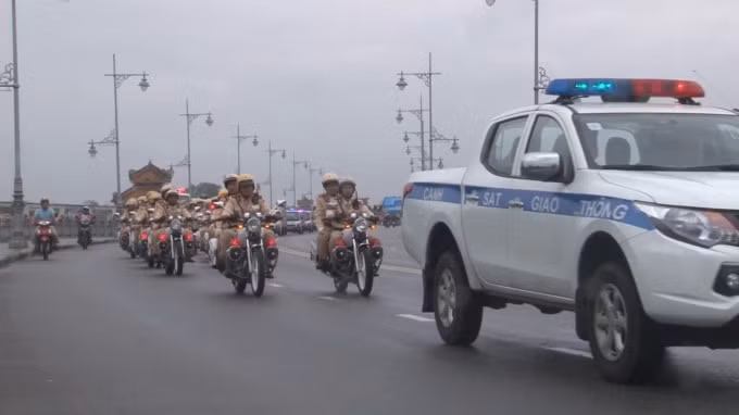 Ra quân mở đợt cao điểm tấn công, trấn áp tội phạm, trật tự đô thị dịp Tết Canh Tý 2020.