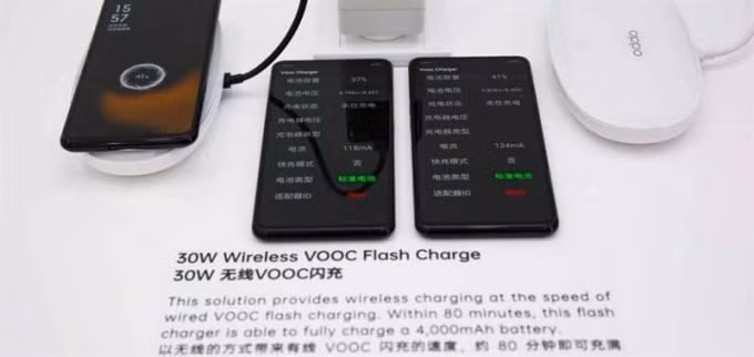 Nguyên mẫu này của OPPO vẫn được trang bị phím nguồn ở cạnh phải