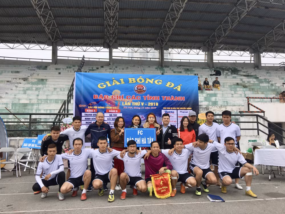 FC Báo chí Hà Tây.