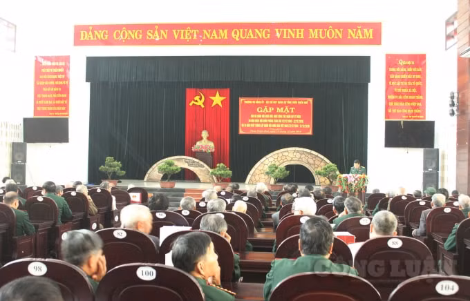 Toàn cảnh buổi gặp mặt.