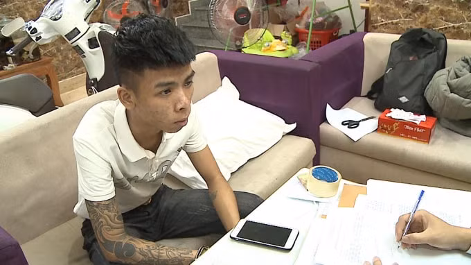 Đối tượng Hà Văn Rôn.