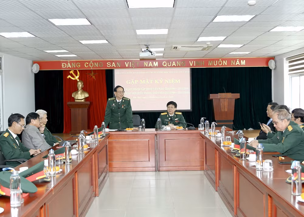Đồng chí Nguyễn Hòa Văn, Giám đốc Cổng Thông tin Điện tử, Chủ tịch Hội Cựu chiến binh cơ quan TƯ Hội Nhà báo Việt Nam phát biểu tại buổi lễ. Ảnh: Sơn Hải
