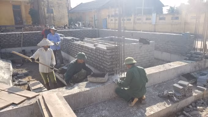 Ghi nhận thực tế, Công ty TNHH Tuyến Ngọc không sử dụng các nhân sự nêu trong hồ sơ dự thầu, các biện pháp phòng cháy chữa cháy, an toàn lao động cũng bị 