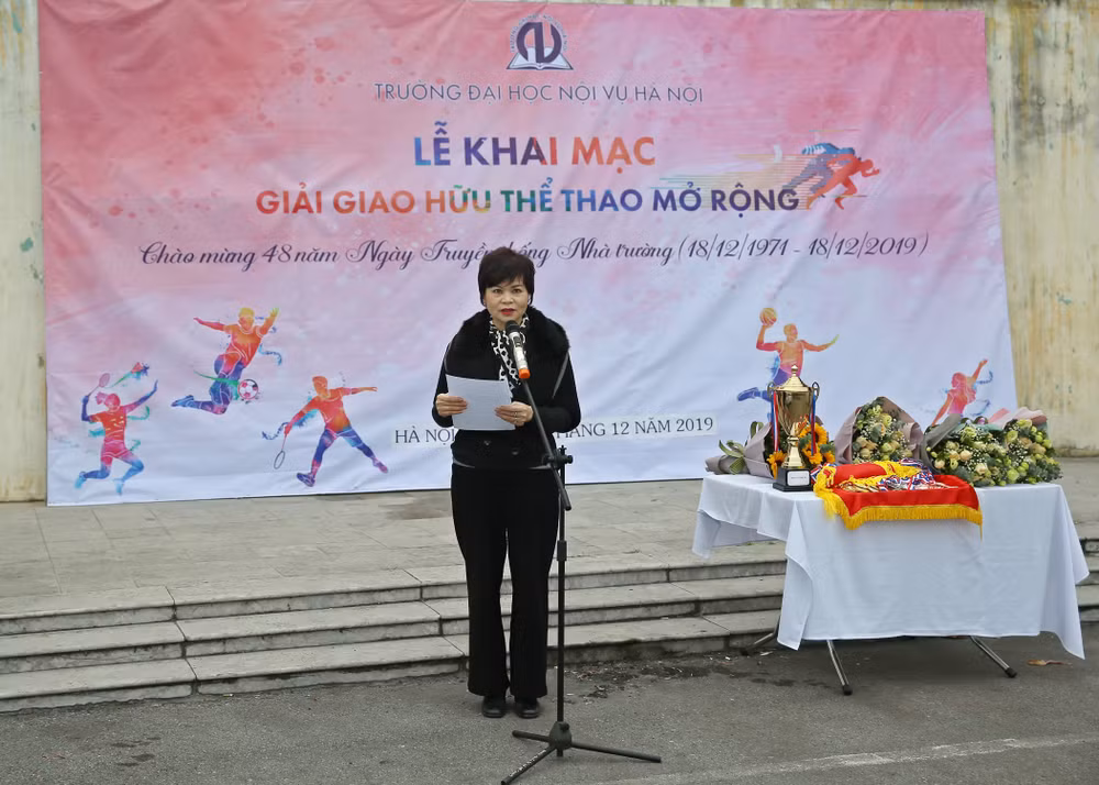TS. Lê Thanh Huyền, Phó Hiệu trưởng trường Đại học Nội vụ Hà Nội phát biểu tại Lễ Khai mạc Giải.