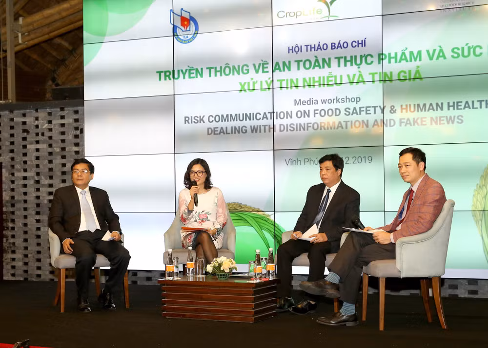 Các diễn giả tại Hội thảo. Ảnh: Sơn Hải