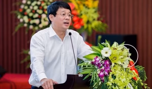 Ông Bùi Hồng Minh