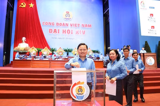 Bầu 135 ủy viên Ban Chấp hành Tổng Liên đoàn Lao động Việt Nam khóa XIV