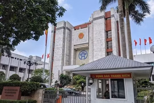 Hà Nội đề nghị miễn nhiệm 11 Ủy viên UBND TP không thuộc cơ cấu mới