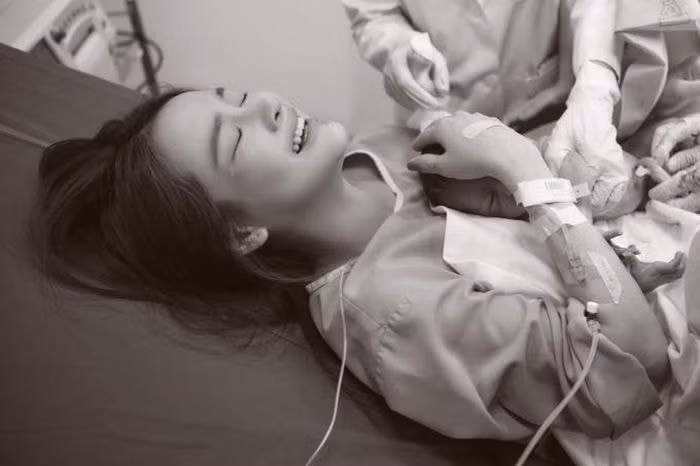 nha phuong chinh thuc he lo loat khoanh khac thieng lieng sau khi sinh con trai hinh 1